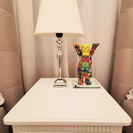 Gastein By Rockchair L Superhost Status L 2 Bedrooms Boxspringbeds 1,5 Bathrooms - Cozy Family & Business Flair Welcomes You! ברלין