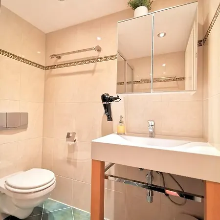 Gastein By Rockchair L Superhost Status L 2 Bedrooms Boxspringbeds 1,5 Bathrooms - Cozy Family & Business Flair Welcomes You! * Berlino