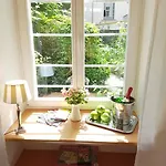 Gastein By Rockchair L Superhost Status L 2 Bedrooms Boxspringbeds 1,5 Bathrooms - Cozy Family & Business Flair Welcomes You! Berlin