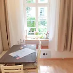 Apartment Gastein By Rockchair L Superhost Status L 2 Bedrooms Boxspringbeds 1,5 Bathrooms - Cozy Family & Business Flair Welcomes You! Berlin