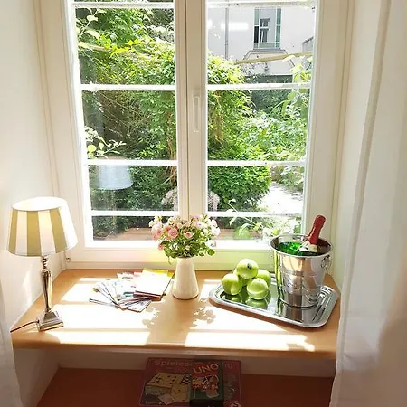 Gastein By Rockchair L Superhost Status L 2 Bedrooms Boxspringbeds 1,5 Bathrooms - Cozy Family & Business Flair Welcomes You! Berlin