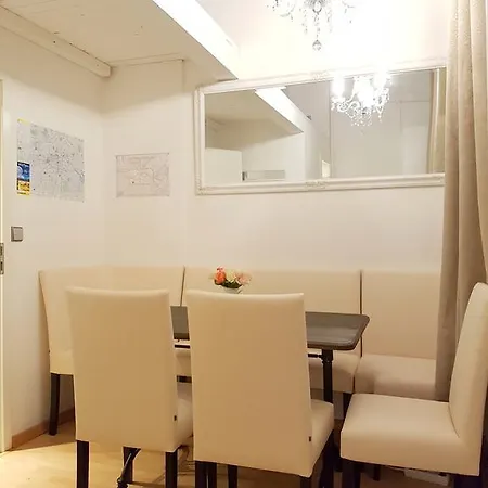 Gastein By Rockchair L Superhost Status L 2 Bedrooms Boxspringbeds 1,5 Bathrooms - Cozy Family & Business Flair Welcomes You! Berlino